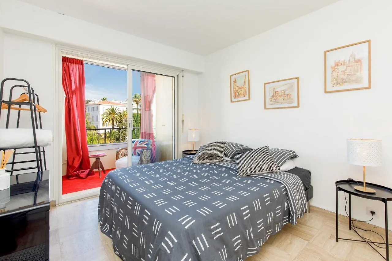 Vue Mer Exceptionnelle Sur Plage Du Midi En 1Re Ligne- 2 Chambres Cannes